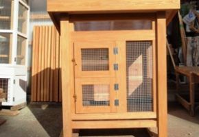 ウサギ(うさぎ)小屋 オリジナルで使い勝手の良い小屋を製作しました。